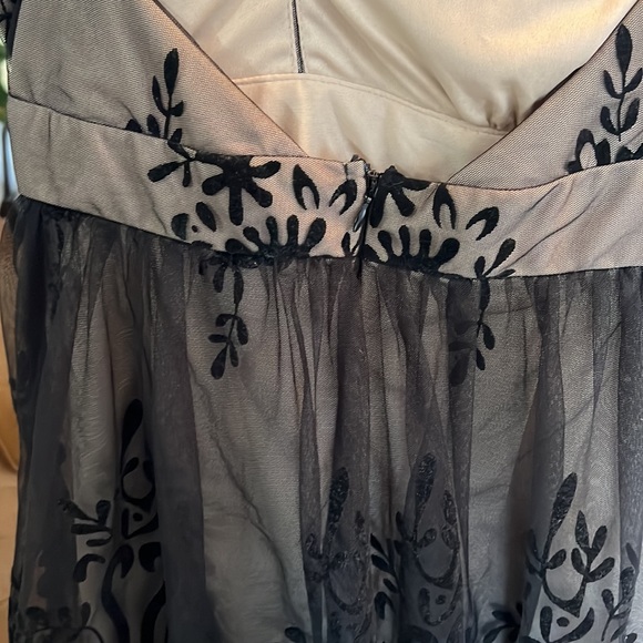 Mele & Pere dressy top size S - Picture 7 of 9